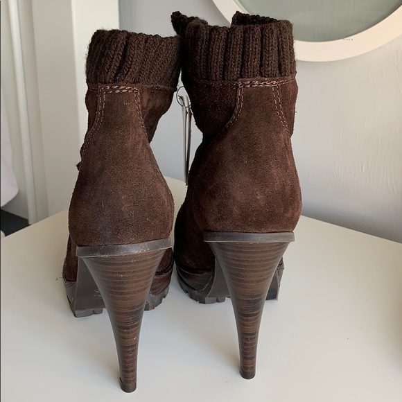 NWT Suede boots - Picture 3 of 8